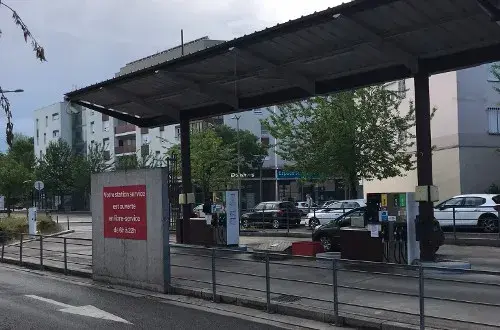Station Carrefour Market
